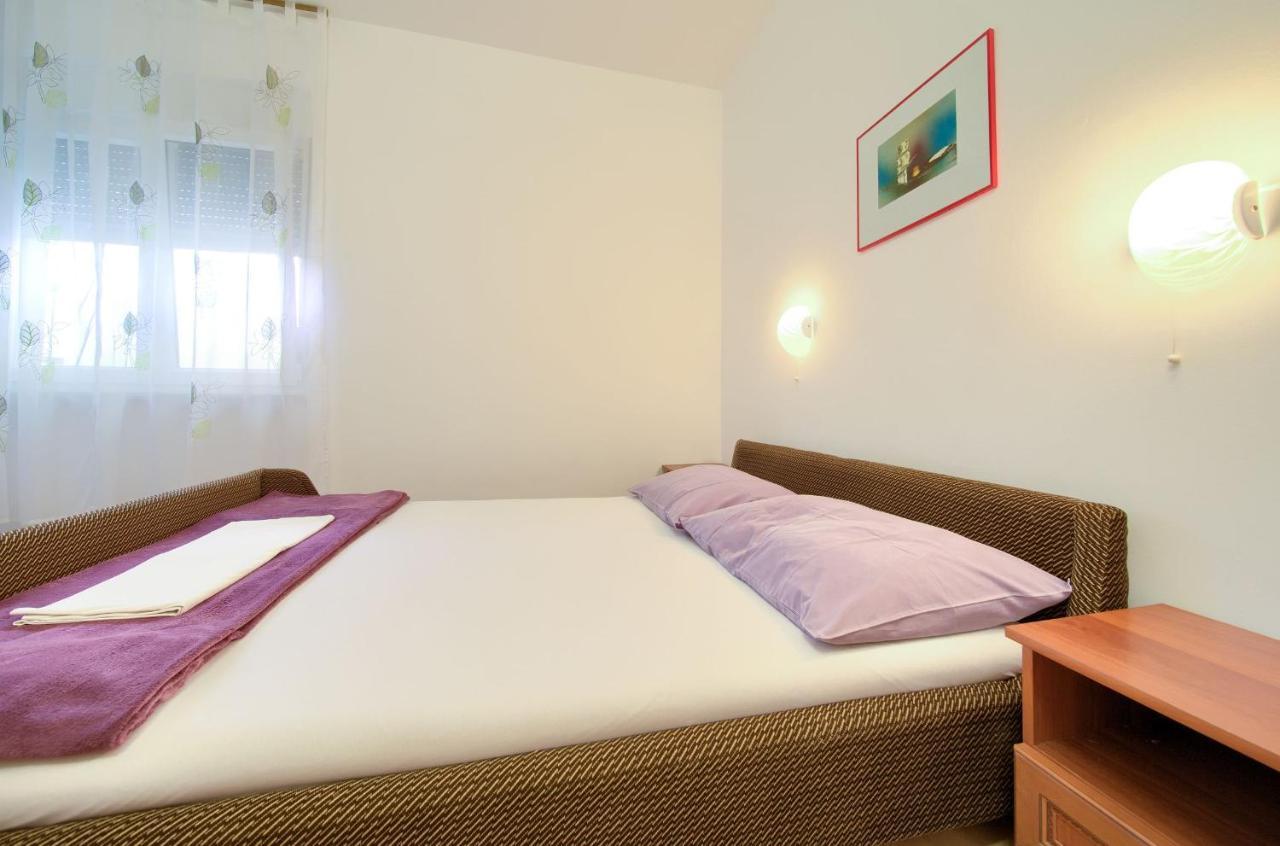 Apartments Dubravka Krk Town Esterno foto