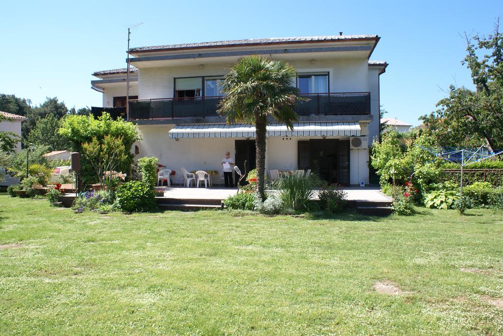 Apartments Dubravka Krk Town Esterno foto